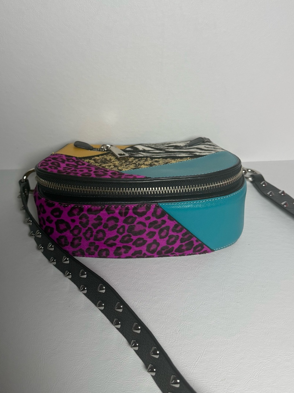 Marc Jacobs Nomad Removable Crossbody Saddle Bag - Black Spiked Strap - Picture 7 of 8